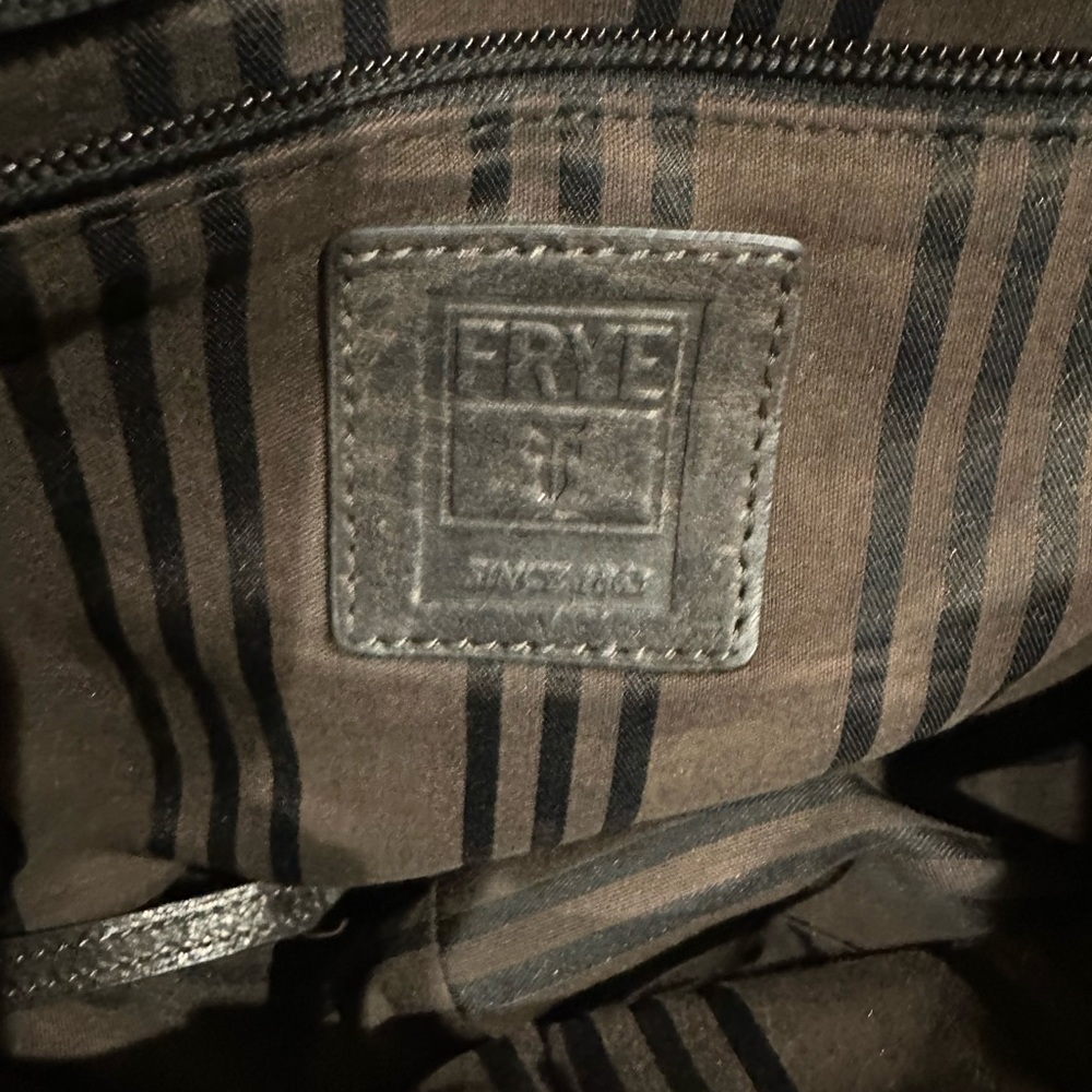 THE FRYE COMPANY Distressed Leather Crossbody Messenger - Picture 4 of 9